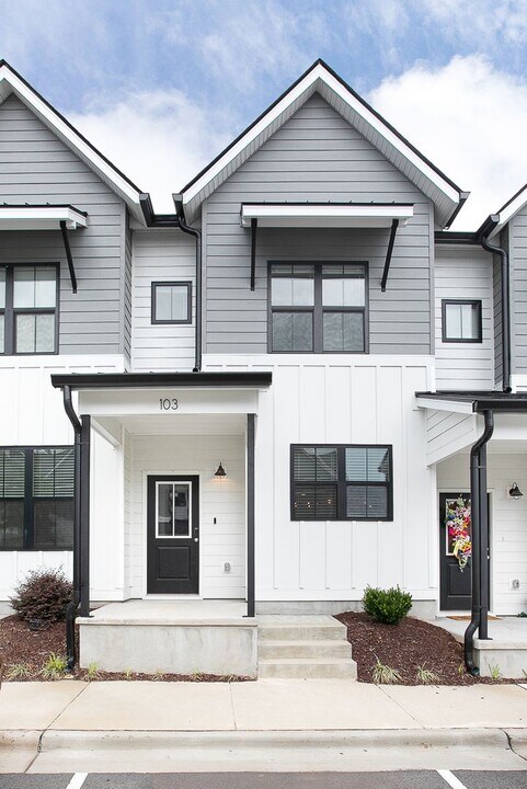 6800 Milligan Way in Raleigh, NC - Building Photo