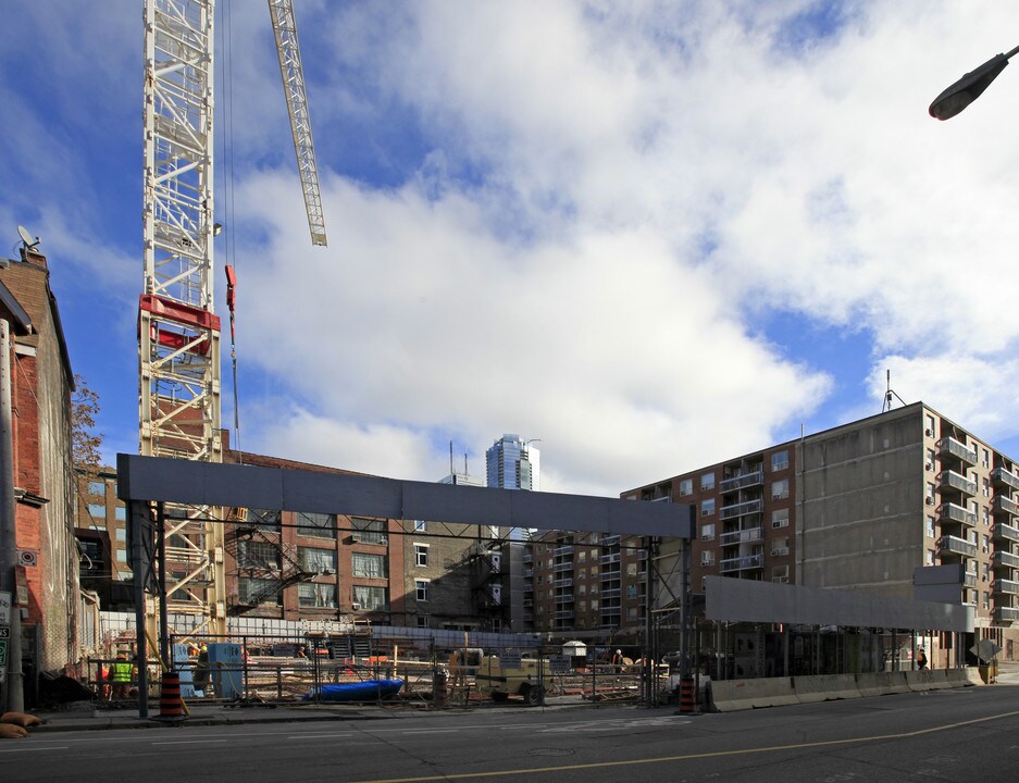 12 Degrees in Toronto, ON - Building Photo