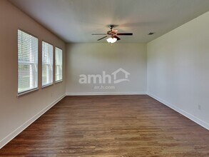 2043 Pirie Pl in St. Cloud, FL - Foto de edificio - Building Photo