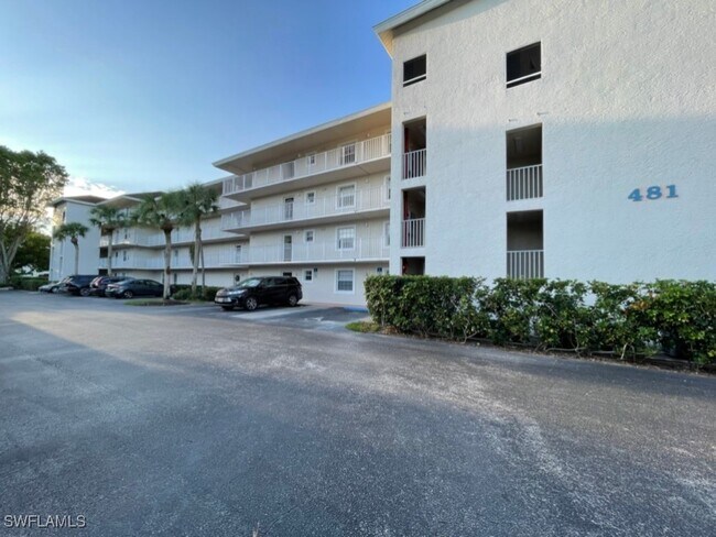 481 Quail Forest Blvd in Naples, FL - Building Photo - Building Photo