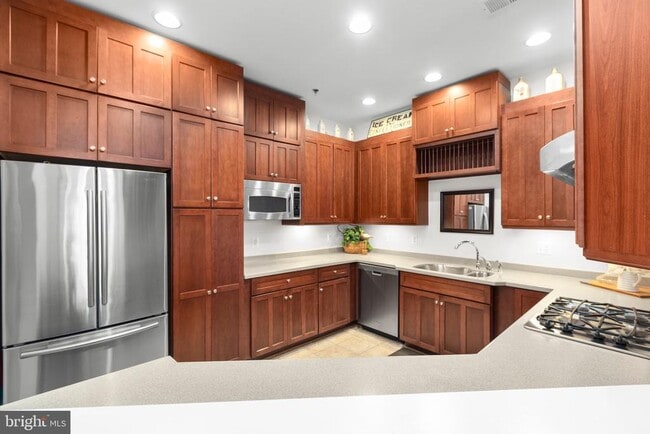 property at 830 Belmont Bay Dr
