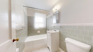 22 Aldrich Rd in Watertown, MA - Building Photo - Building Photo