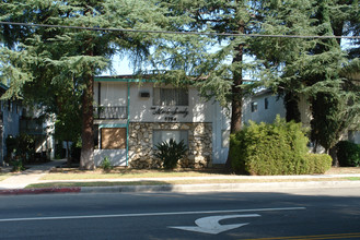 5754 Hazeltine Ave in Van Nuys, CA - Building Photo - Building Photo