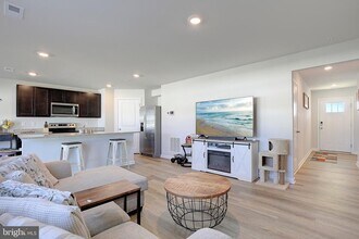 134 Charming Frst Ave in La Plata, MD - Building Photo - Building Photo