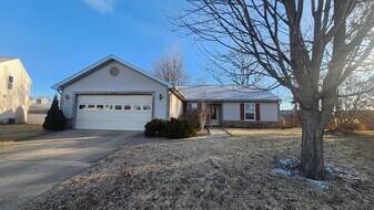 2302 Temple Ct E in West Lafayette, IN - Building Photo