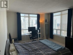 16 Harrison Garden Blvd in Toronto, ON - Building Photo - Building Photo