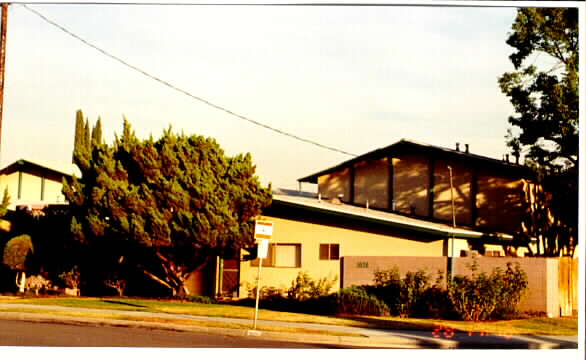 Sierra Vista Apartments in West Covina, CA - Foto de edificio