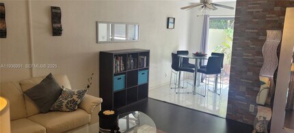 609 NE 13th Ave in Fort Lauderdale, FL - Building Photo - Building Photo