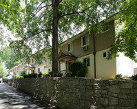 32 Peachtree Ave NE in Atlanta, GA - Foto de edificio - Building Photo