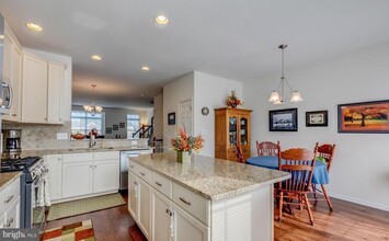 22613 Cambridgeport Square in Ashburn, VA - Building Photo - Building Photo