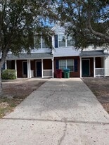 144 Swaying Pine Ct in Crestview, FL - Building Photo