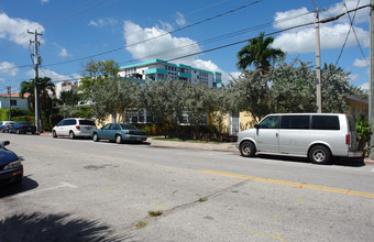 8030 Abbott Ave in Miami Beach, FL - Building Photo - Building Photo