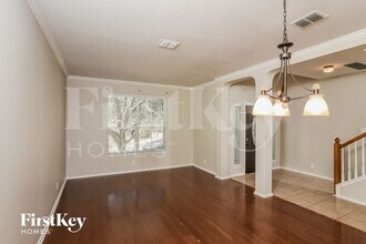 16918 Darien Wing in San Antonio, TX - Building Photo - Building Photo