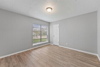 1311 Creek Hollow Dr in El Lago, TX - Building Photo - Building Photo