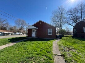 2904 Lincoln St in Anderson, IN - Building Photo