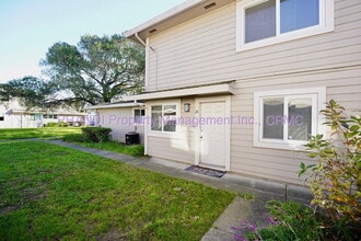 24 Lassen Ln in Novato, CA - Building Photo - Building Photo