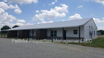 14209 County Rd 452 in Lindale, TX - Building Photo