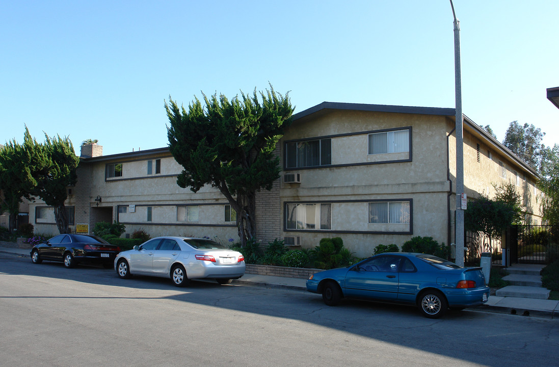 STECKEL DRIVE APARTMENTS in Santa Paula, CA - Foto de edificio