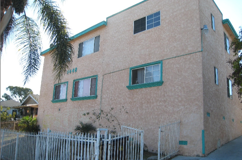 1448 W 104th St in Los Angeles, CA - Building Photo