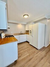 300 Clark St in Saline, MI - Foto de edificio - Building Photo