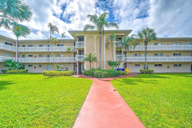property at 2606 Garden Dr S