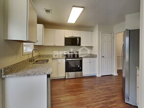 510 Fairview Lake Way in Simpsonville, SC - Building Photo - Building Photo