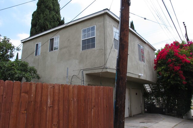 917 N El Centro Ave in Los Angeles, CA - Building Photo - Building Photo