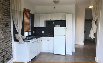 36 Peterborough St, Unit 33 in Boston, MA - Building Photo - Building Photo