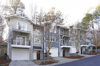 Morningside Woods Townhomes in Atlanta, GA - Building Photo - Building Photo