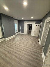 453 W Ferry St in Buffalo, NY - Building Photo - Building Photo