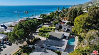 31617 Broad Beach Rd in Malibu, CA - Building Photo