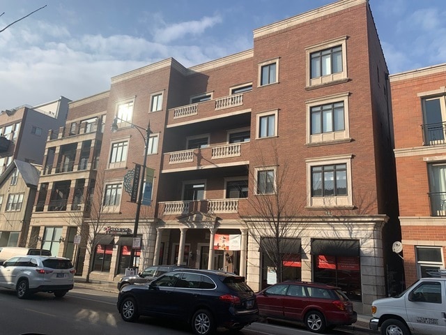 property at 1442 W Fullerton Ave