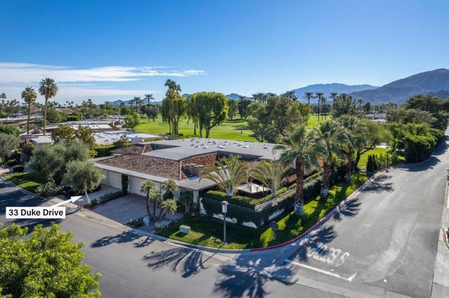 33 Duke Dr in Rancho Mirage, CA - Foto de edificio