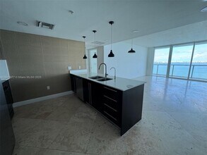 665 NE 25th St, Unit 1603 in Miami, FL - Building Photo - Building Photo