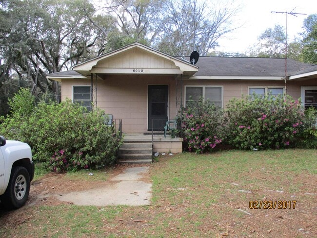 property at 603 S Valencia Dr