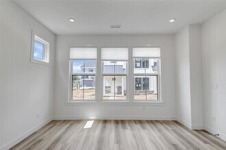 16507 Honey Locust Dr in Chesterfield, MO - Building Photo - Building Photo