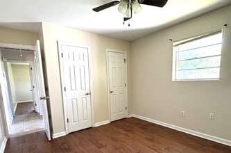 208 W Genie St in Chalmette, LA - Building Photo - Building Photo
