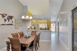 2365 Hidden Lake Ct in Naples, FL - Building Photo - Building Photo
