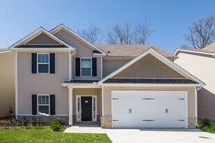 8 Misty Lea Dr in Dallas, GA - Building Photo