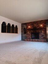 2479 Malletts Bay Ave in Colchester, VT - Building Photo