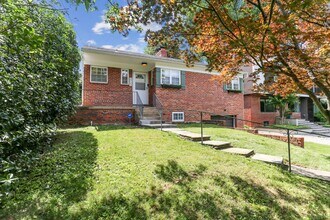 5722 Bradley Blvd in Bethesda, MD - Building Photo - Building Photo