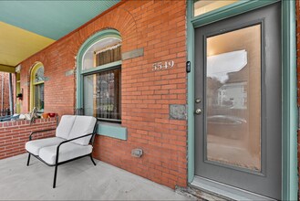 5549 Columbo St in Pittsburgh, PA - Foto de edificio - Building Photo