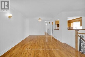 29 Montana Way in Ottawa, ON - Building Photo - Building Photo