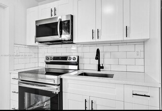 1300 NE 2nd Ave in Fort Lauderdale, FL - Building Photo - Building Photo