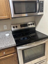 7600 Emmett F Lowry Expy in Texas City, TX - Building Photo - Building Photo