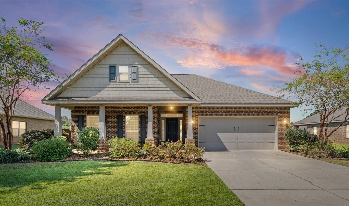 745 Whittington Ave in Fairhope, AL - Building Photo