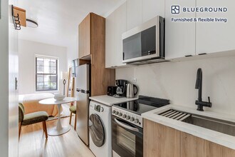 216 E 13th St in New York, NY - Building Photo - Building Photo