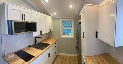 4650 Dulin Rd, Unit Unit A in Fallbrook, CA - Building Photo - Building Photo