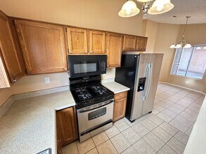 509 Inness Ave in Henderson, NV - Building Photo - Building Photo