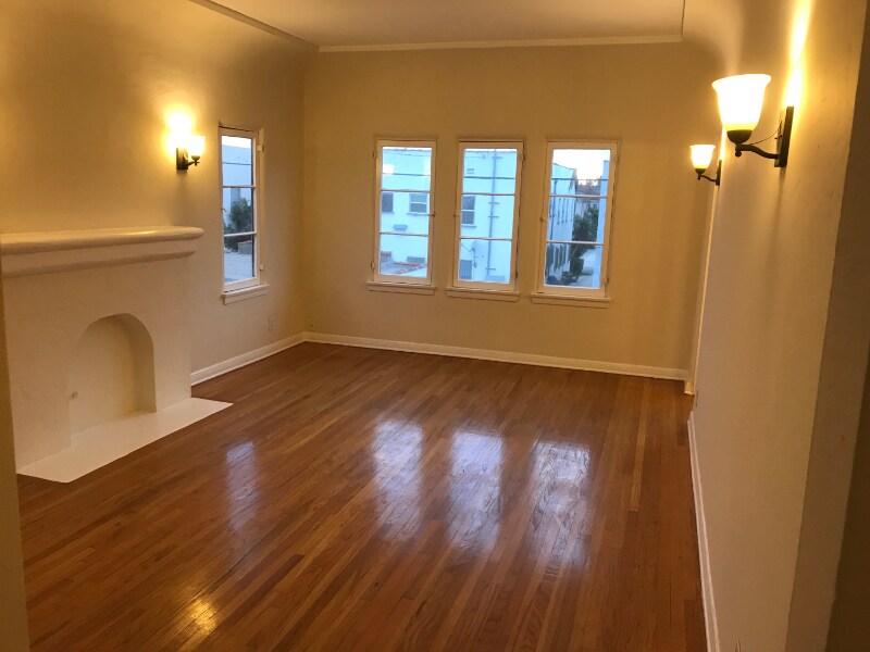365 N Spaulding Ave in Los Angeles, CA - Building Photo